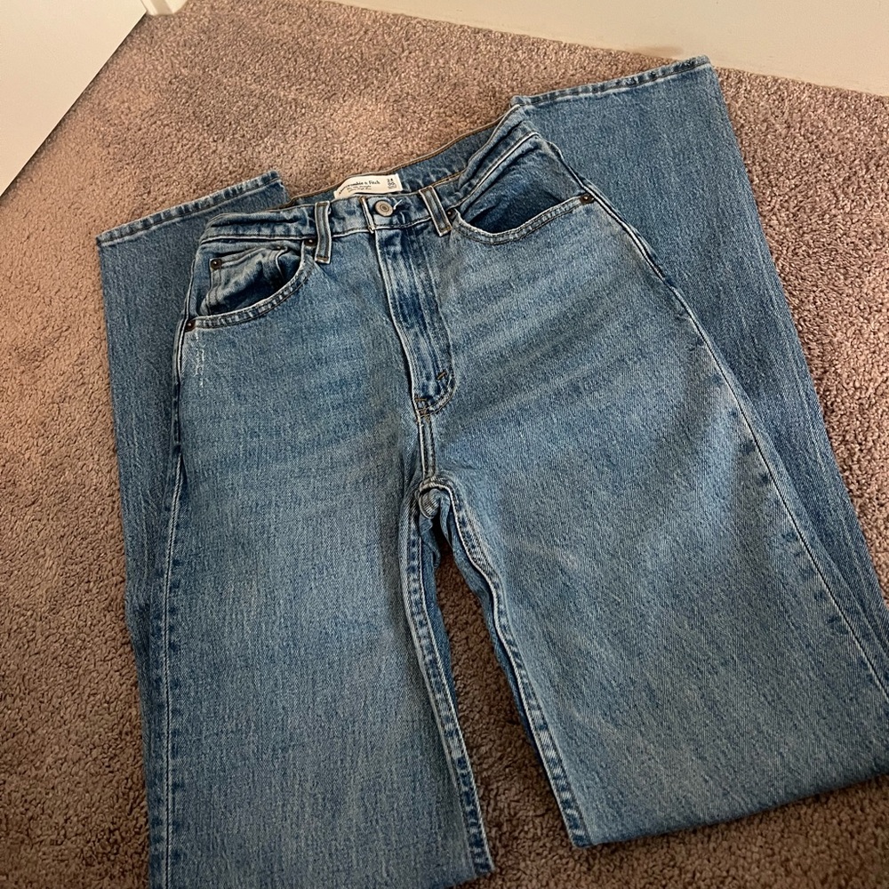 Abercrombie ‘90s straight ultra high rise jeans